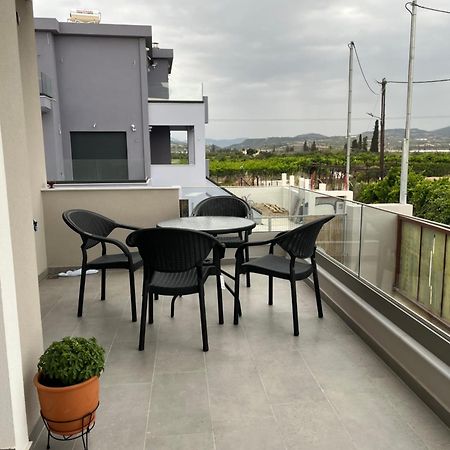 Villa Maria Eirini Lechaio Exterior foto